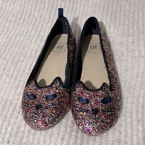 Gap cat shoes
